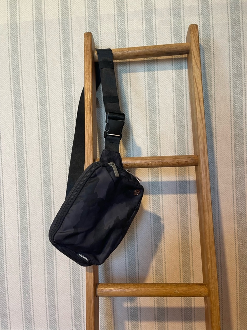 lululemon Everywhere Belt Bag in a Heritage Camo print